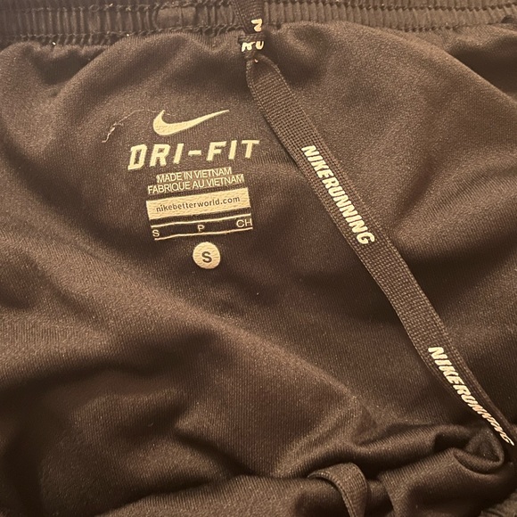 Nike Dri-fit running shorts - Picture 4 of 4